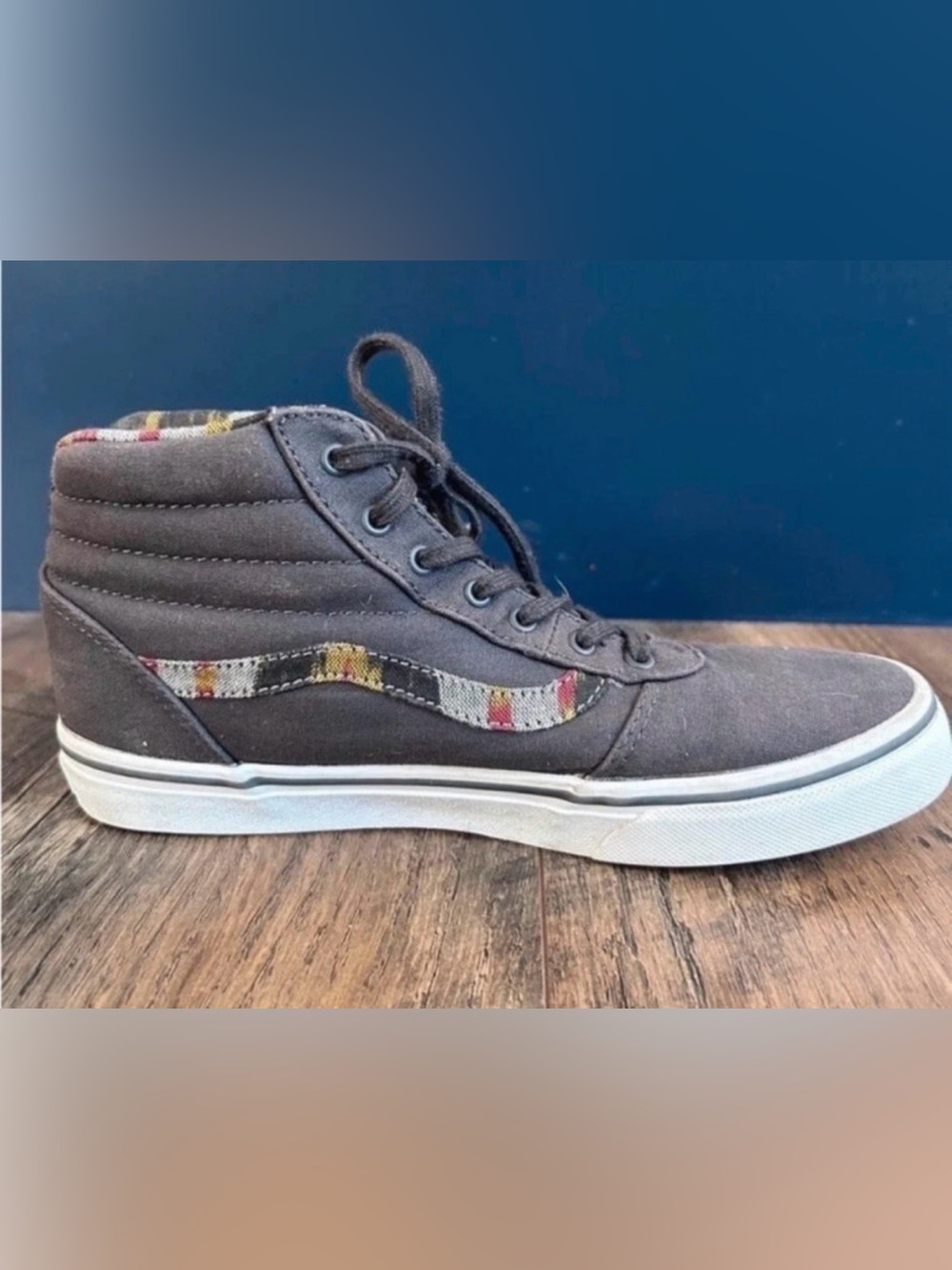 Vans Lace Up Sneakers
